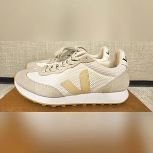 NIB VEJA Rio Branco Sneakers